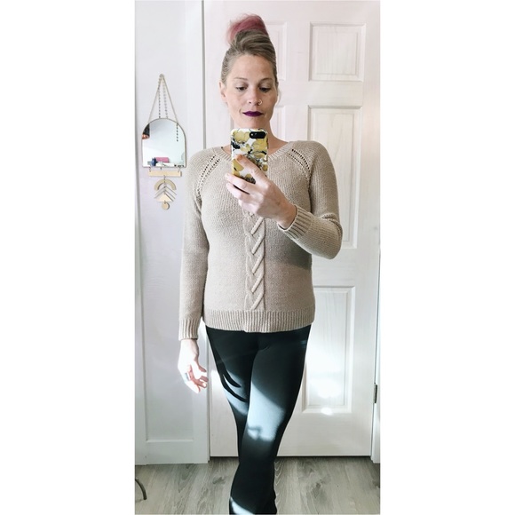 Moving sale GUC | Apt. 9 Small Beige Cardigan Sweater | Gorgeous Knit! - Picture 4 of 14